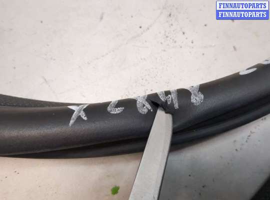 купить Уплотнитель на Volkswagen Sharan 2000-2010