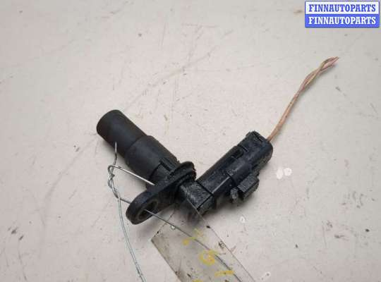 Датчик положения коленвала RN1585982 на Renault Scenic 2003-2009