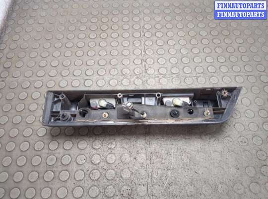 купить Кнопка открывания багажника с крышки на Land Rover Discovery 3 2004-2009