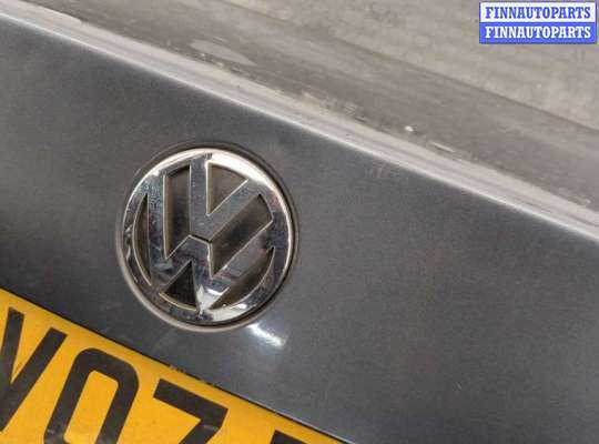Фонарь крышки багажника на Volkswagen Jetta V (1K)