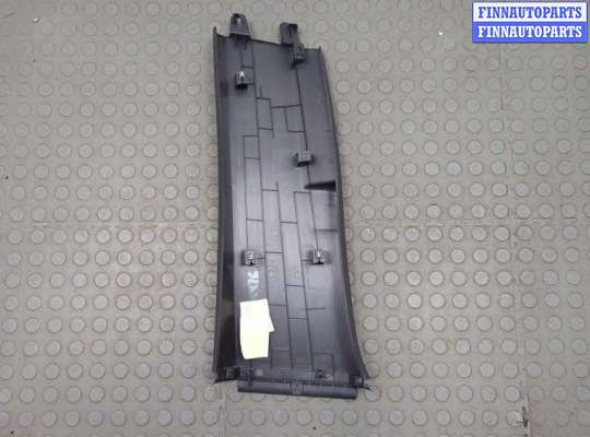 купить Обшивка центральной стойки на Volkswagen Tiguan 2016-2020