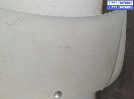 Капот на Mercedes-Benz Vito (W639)