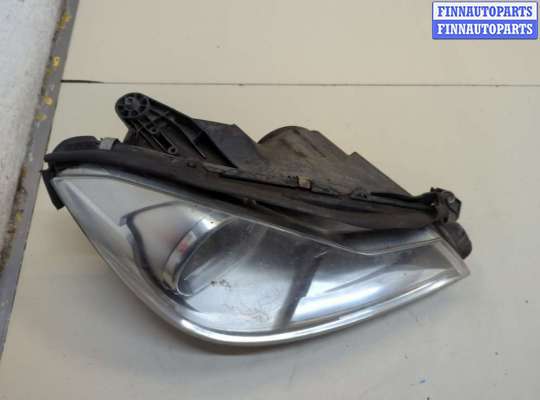 Фара передняя на Mercedes-Benz C (W204)