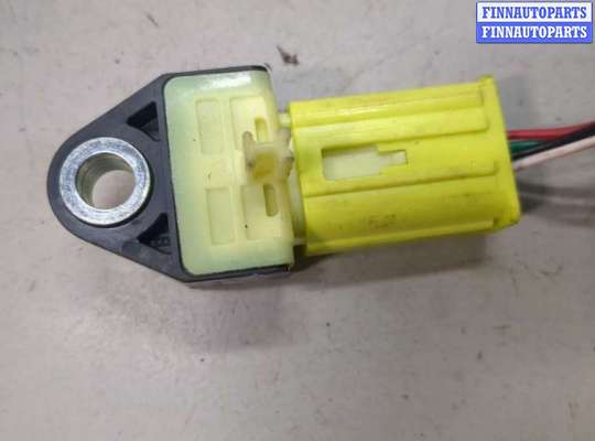 купить Датчик удара на Toyota C-HR 2016-2023