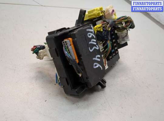 купить Блок предохранителей на Toyota Avensis 1 1997-2003