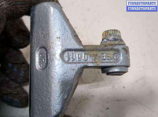 Петля двери на Mercedes-Benz S (W221)