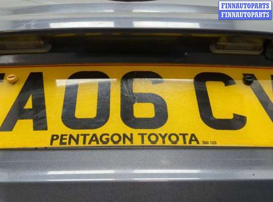 Стекло заднее на Toyota Avensis II (T250)