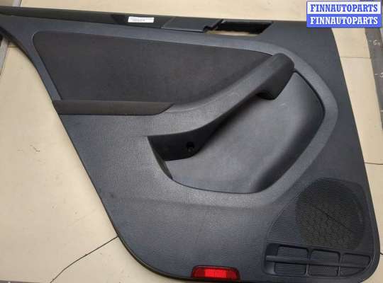 купить Дверная карта (Обшивка двери) на Volkswagen Jetta 6 2010-2015