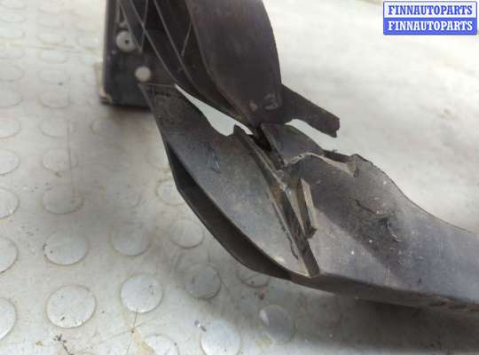 Панель передняя (телевизор) на Opel Corsa D