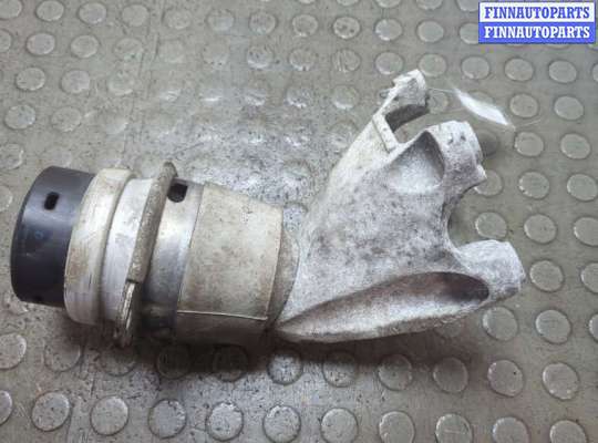 Подушка крепления двигателя AU1725640 на Audi Q7 2005-2015