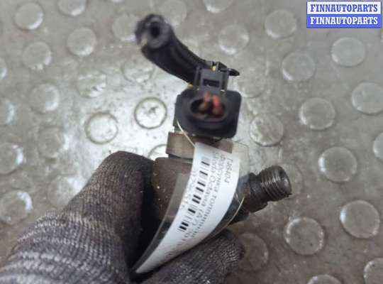 купить Форсунка топливная на Skoda Octavia (A7) 2013-2023