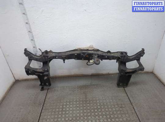 Рамка передняя (телевизор) RN1555326 на Renault Kangoo 2008-2013