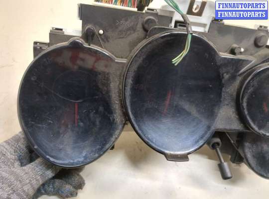 купить Щиток приборов (приборная панель) на Toyota Matrix 2002-2008