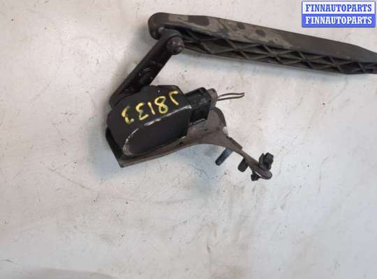 Датчик дорожного просвета на Mercedes-Benz S (W222)