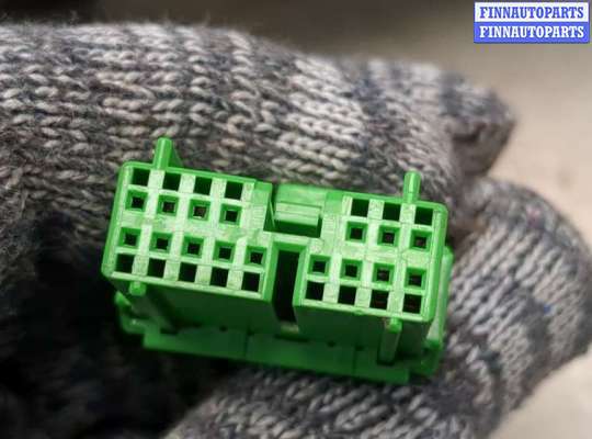 купить Зеркало боковое на Volvo S60 2000-2009