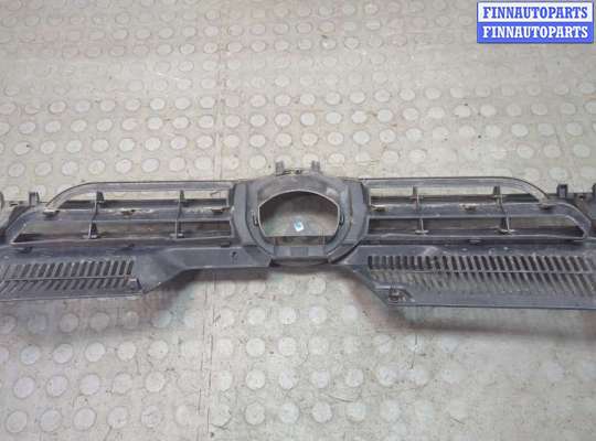 купить Решетка радиатора на Volkswagen Golf 5 2003-2009