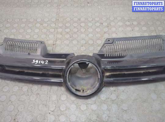купить Решетка радиатора на Volkswagen Golf 5 2003-2009