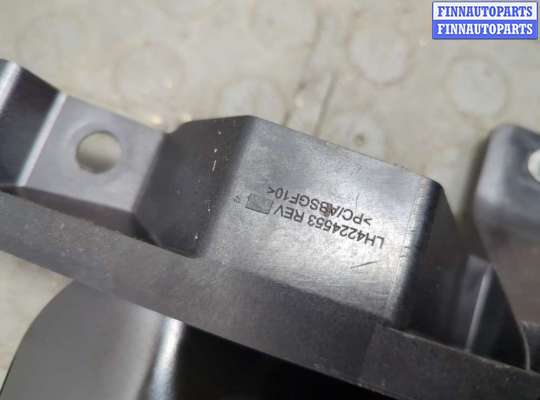 купить Шторка солнцезащитная на Land Rover Range Rover 4 2012-2021