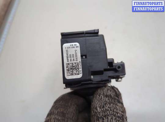 купить Переключатель поворотов на Skoda Octavia (A5) 2004-2013