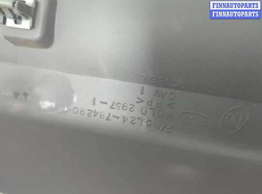 купить Обшивка крышки (двери) багажника на Ford Explorer 2001-2006