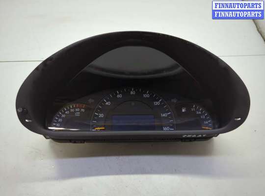 Щиток приборов на Mercedes-Benz C (W203)