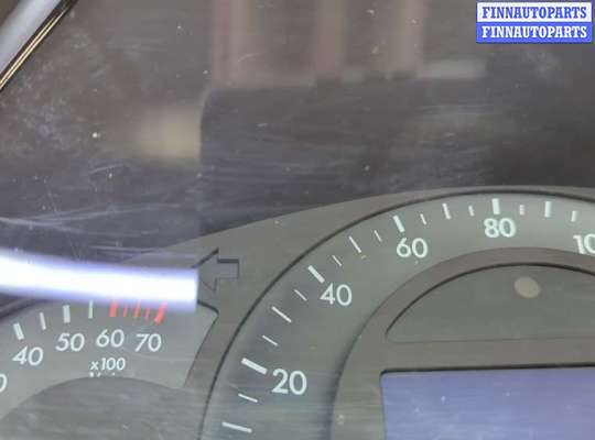 Щиток приборов на Mercedes-Benz C (W203)