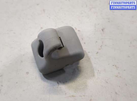 купить Кронштейн козырька солнцезащитного на KIA Sorento UM 2014-2020