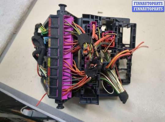 купить Блок предохранителей на Volkswagen Sharan 2000-2010