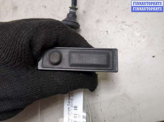 купить Кнопка открывания багажника с крышки на Nissan X-Trail (T32) 2013-2023