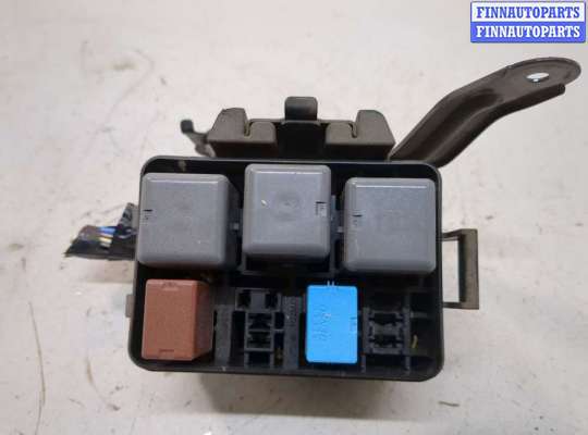 купить Блок реле на Toyota Highlander 2 2007-2013