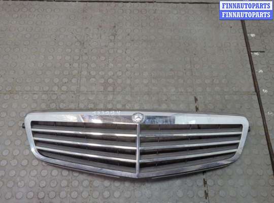 Решетка радиатора MB1573175 на Mercedes C W204 2006-2015