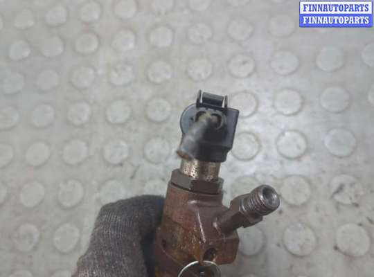 купить Форсунка топливная на Volvo S40 2004-2012