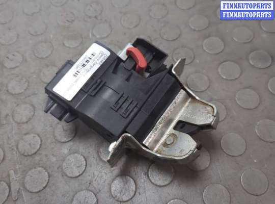 Замок багажника