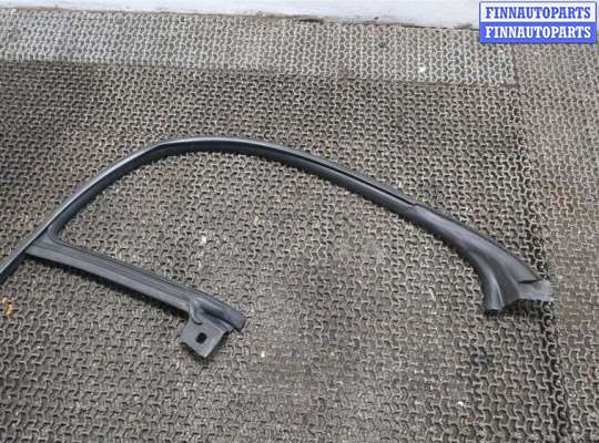 купить Уплотнитель на Volkswagen Passat CC 2008-2012