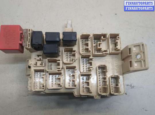 купить Блок предохранителей на Toyota Sequoia 2000-2008