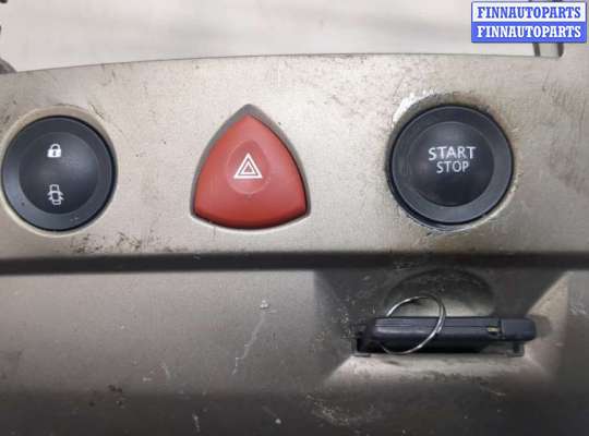 купить Кнопка старта (запуска двигателя) на Renault Megane 2 2002-2009