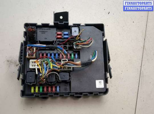 Блок предохранителей IFZ3030 на Infiniti QX56 2004-2010