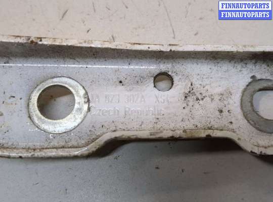 купить Петля капота на Skoda Rapid 2012-2020