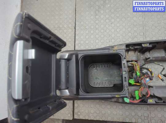 Консоль салона на Range Rover Sport I (L320)