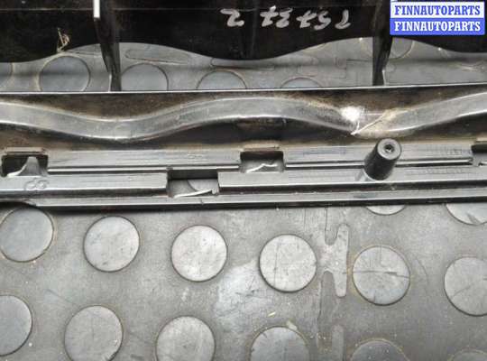 купить Заглушка (решётка) бампера на Renault Laguna 3 2007-2025