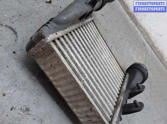 купить Радиатор интеркулера на Volkswagen Passat 5 2000-2005