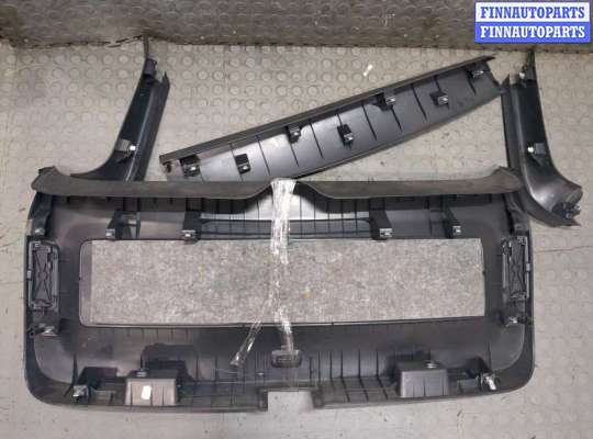 купить Обшивка крышки (двери) багажника на Volkswagen Tiguan 2007-2011