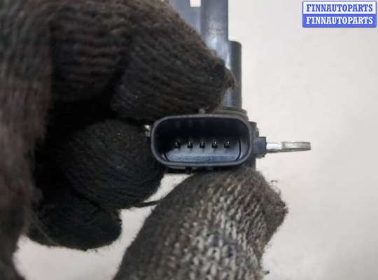 купить Измеритель потока воздуха (расходомер) на Toyota Yaris 2005-2011