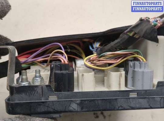 купить Блок предохранителей на Renault Scenic 2003-2009
