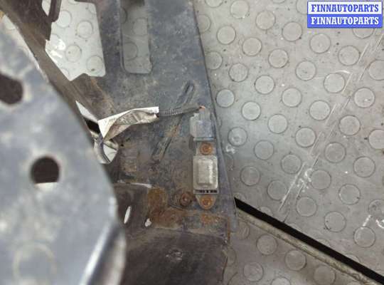 Планка телевизора верхняя на Volvo XC90