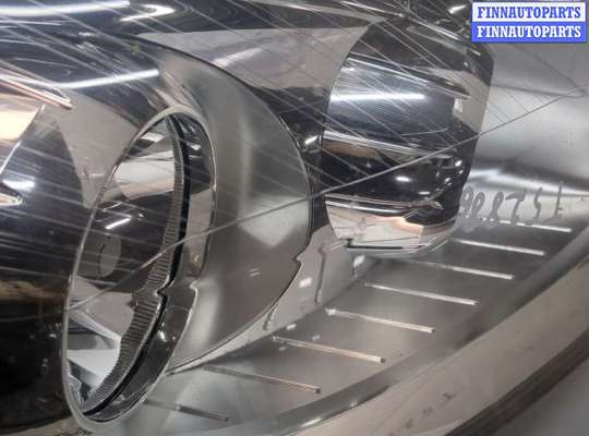 Фара передняя на Opel Zafira B