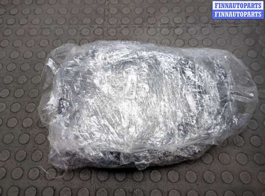 купить Уплотнитель на Toyota Hilux 2011-2015