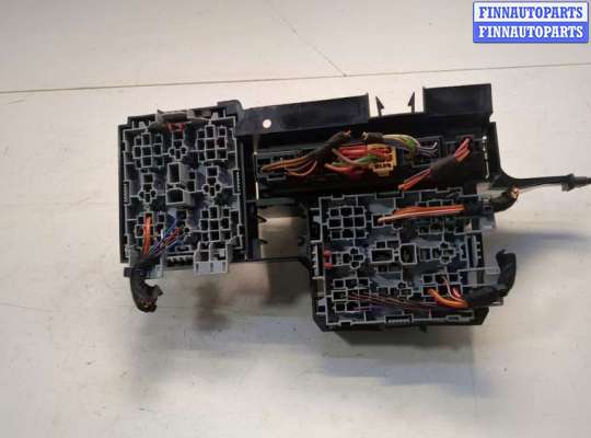 купить Блок предохранителей на Volkswagen Touareg 2002-2007