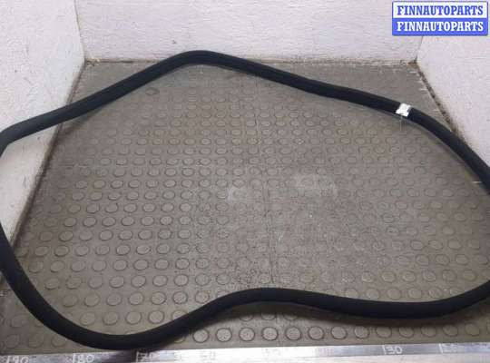 купить Уплотнитель на Mercedes C W204 2006-2015