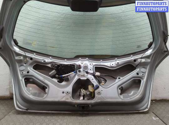 купить Кнопка открывания багажника с крышки на Toyota Yaris 2005-2011